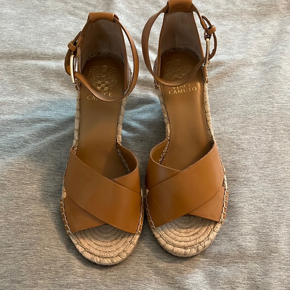 Never Worn Leather Vince Camuto Leera Espadrille Wedge Sandals in Camel Tan